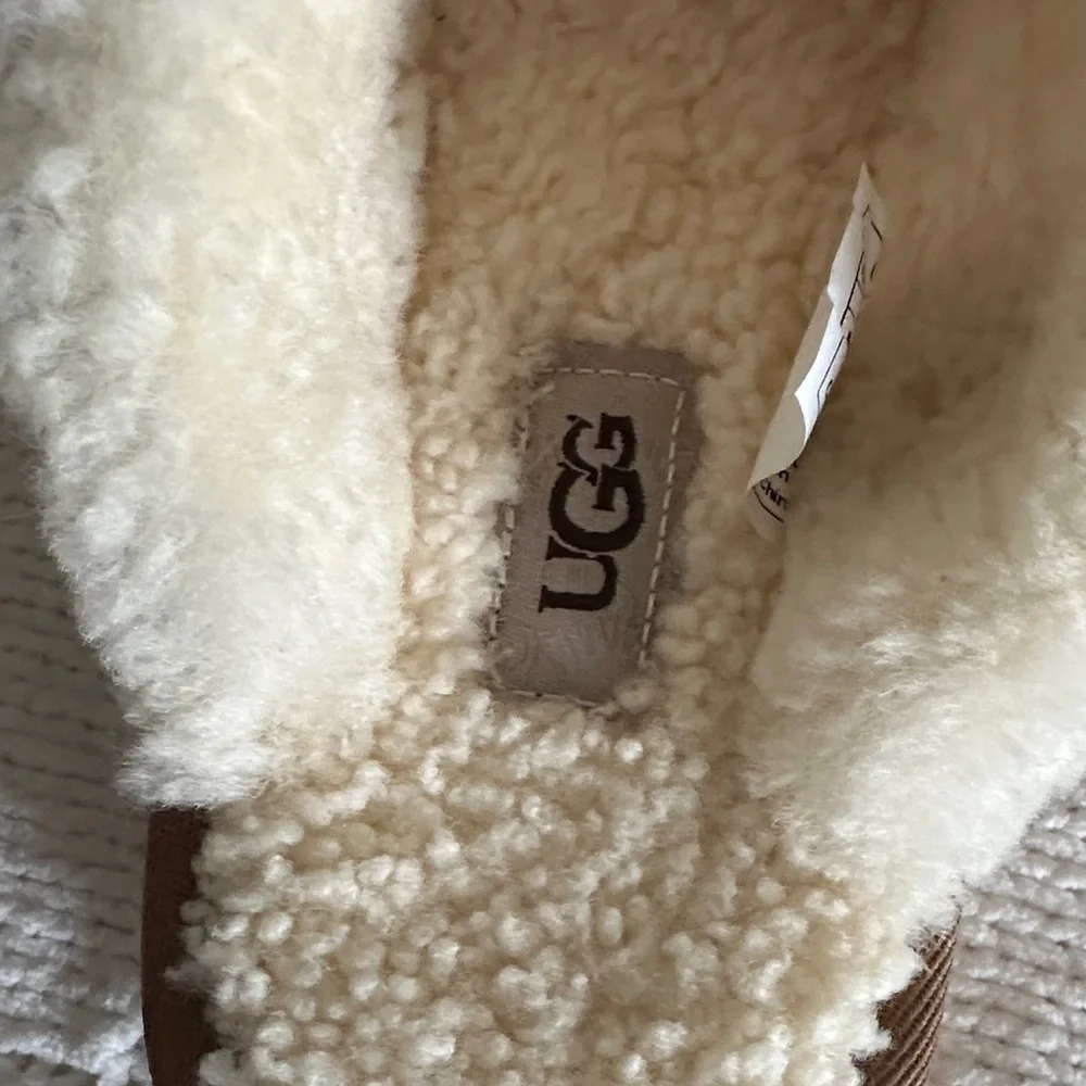 🌿 UGG Slipper/Shoes. NWT. - Picture 10 of 15